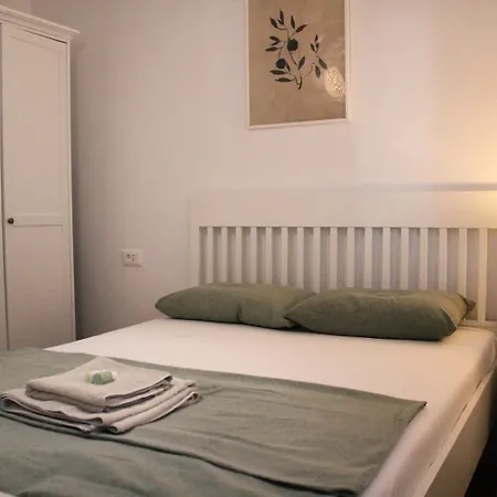 With Parking Space - 25390 Apartment Makarska